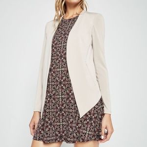 BCBG Welt Pocket Tuxedo Blazer in Sand